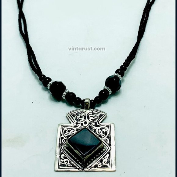 Beaded Pendant Necklace, Handmade Light Weight Necklace, Beaded Chain Pendant - Picture 7 of 7